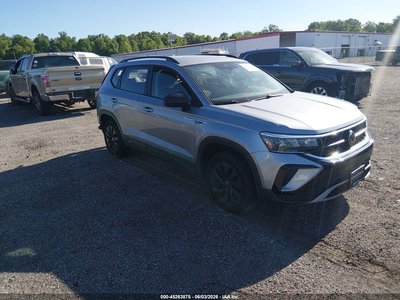 3VV5X7B29RM****** 2024 Volkswagen Taos