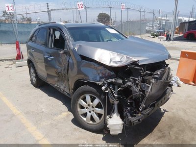 5XYKT3A19BG****** 2011 Kia Sorento