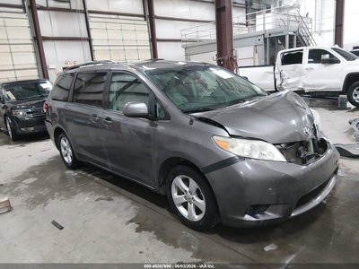 5TDKK3DC1CS****** 2012 Toyota Sienna