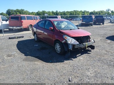 3N1CN7AP3KL****** 2019 Nissan Versa