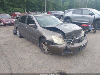 1HGCM56856A****** 2006 Honda Accord
