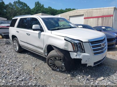 1GYS3DKJ2JR****** 2018 Cadillac Escalade