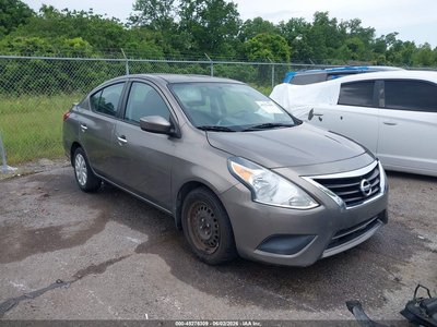 3N1CN7AP7HL****** 2017 Nissan Versa