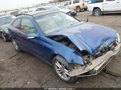 WDBRN47JX2A****** 2002 Mercedes-Benz C-Class