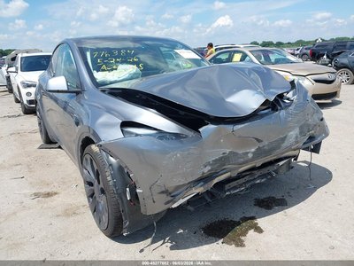 7SAYGDEFXRA****** 2024 Tesla Model Y