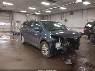 5TDJK3DC7ES****** 2014 Toyota Sienna