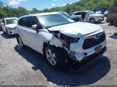5TDBZRBH0NS****** 2022 Toyota Highlander