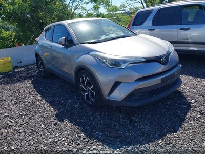 NMTKHMBX6JR****** 2018 Toyota C-HR