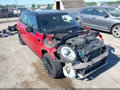 WMWLN5C5XG2****** 2016 MINI Clubman