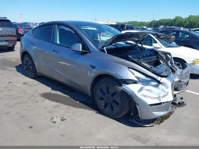 7SAYGDEE9SA****** 2025 Tesla Model Y