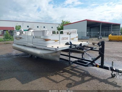 2009 Crestliner Pontoon
