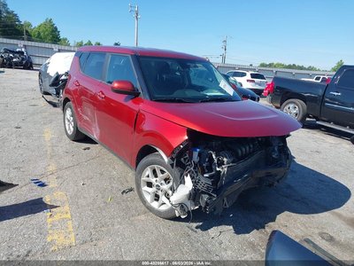 KNDJ23AU8P7****** 2023 Kia Soul