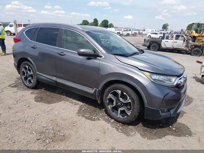 7FARW1H96JE****** 2018 Honda CR-V