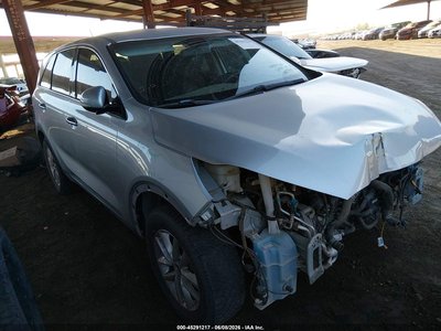 5XYPG4A3XHG****** 2017 Kia Sorento
