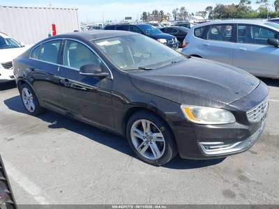 YV1612FHXE1****** 2014 Volvo S60