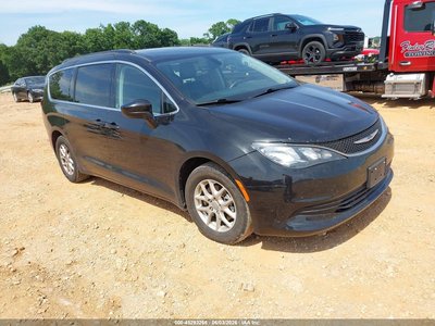 2C4RC1DG9LR****** 2020 Chrysler Voyager