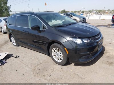 2C4RC1DG3MR****** 2021 Chrysler Voyager