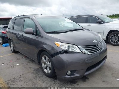 5TDYK3DCXCS****** 2012 Toyota Sienna