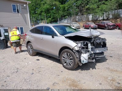 JTEAAAAH7PJ****** 2023 Toyota Venza Hybrid