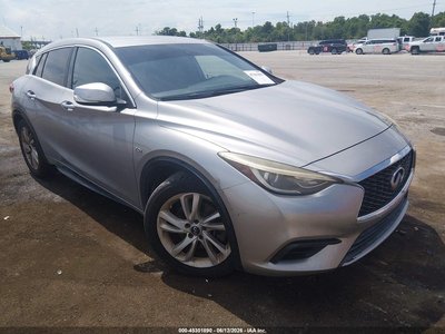 SJKCH5CP5HA****** 2017 Infiniti QX30