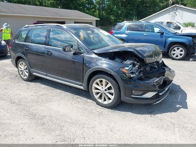 3VWM17AU2KM****** 2019 Volkswagen Golf Alltrack