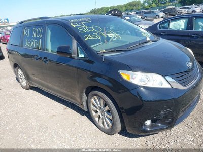 5TDKK3DCXCS****** 2012 Toyota Sienna