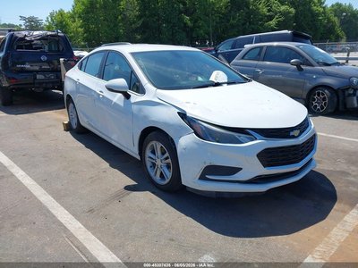 1G1BE5SM1J7****** 2018 Chevrolet Cruze