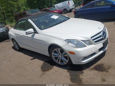 WDDKK5GFXBF****** 2011 Mercedes-Benz E-Class