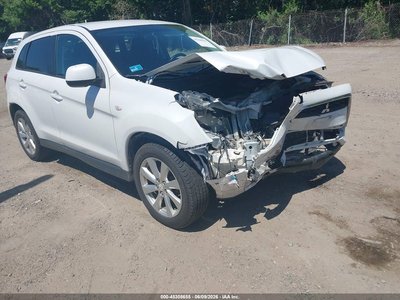 4A4AR3AUXFE****** 2015 Mitsubishi Outlander