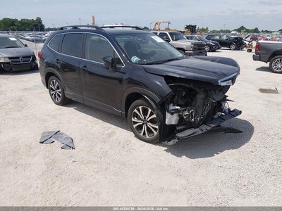 JF2SKAUC7MH****** 2021 Subaru Forester