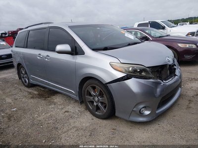 5TDXZ3DC0HS****** 2017 Toyota Sienna