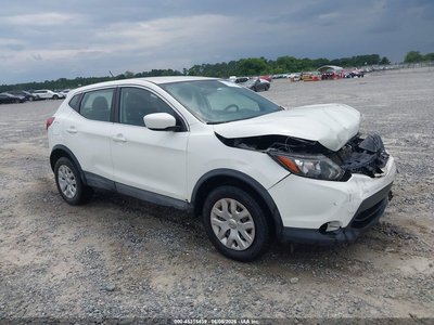 JN1BJ1CP8HW****** 2017 Nissan Rogue Sport