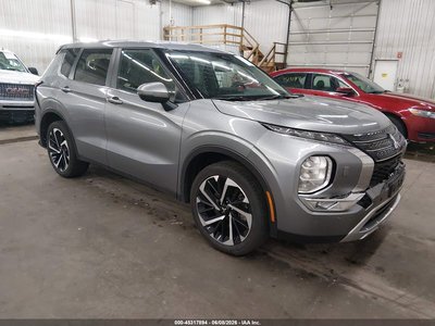 2024 Mitsubishi Outlander