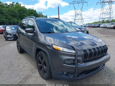 1C4PJMCX7JD****** 2018 Jeep Cherokee