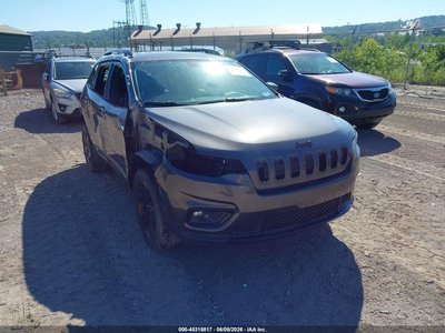 1C4PJMLB0LD****** Salvage and Wrecked 2020 Jeep Cherokee in Pittsburgh