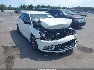 3VWD17AJ8GM****** 2016 Volkswagen Jetta