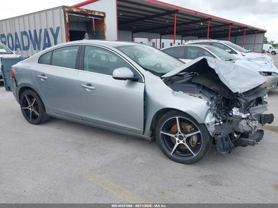 YV1902FH7C2****** 2012 Volvo S60