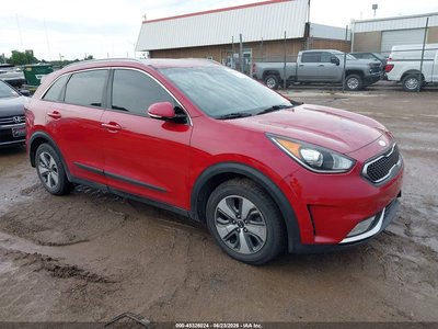 KNDCC3LC8J5****** 2018 Kia Niro