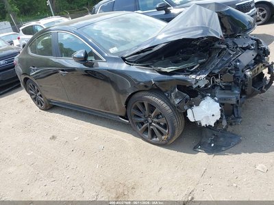 JM1BPABMXS1****** 2025 Mazda 3