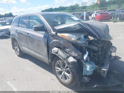 5TDBKRFH3FS****** 2015 Toyota Highlander