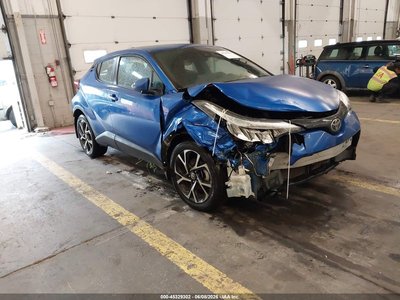 NMTKHMBX6NR****** 2022 Toyota C-HR