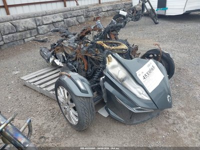 2BXNBDD20HV****** 2017 Can-Am Spyder Roadster