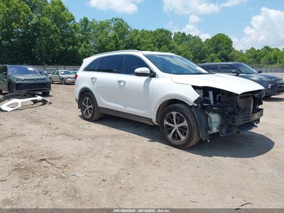 5XYPH4A15HG****** 2017 Kia Sorento