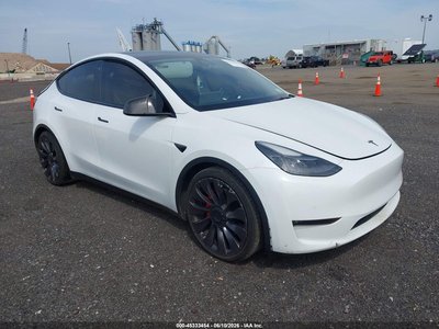 5YJYGDEF0MF****** 2021 Tesla Model Y