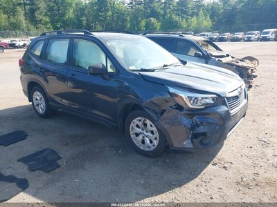 JF2SKACCXKH****** 2019 Subaru Forester
