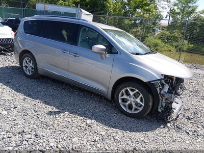 2C4RC1EG6HR****** 2017 Chrysler Pacifica