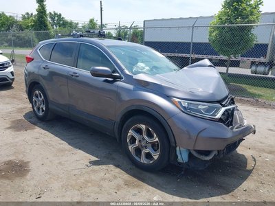 7FARW1H80JE****** 2018 Honda CR-V