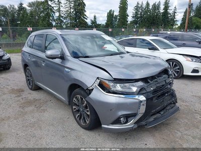 JA4J24A5XJZ****** 2018 Mitsubishi Outlander