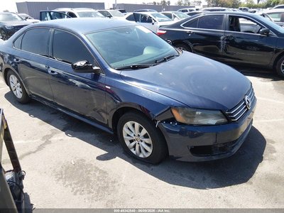 1VWAT7A35EC****** 2014 Volkswagen Passat