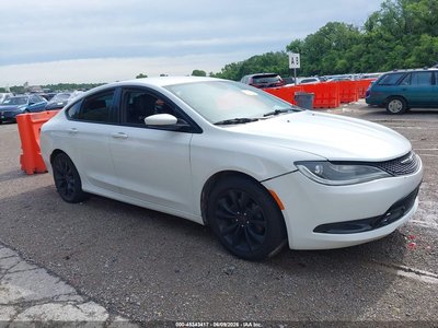 1C3CCCBB7FN****** 2015 Chrysler 200